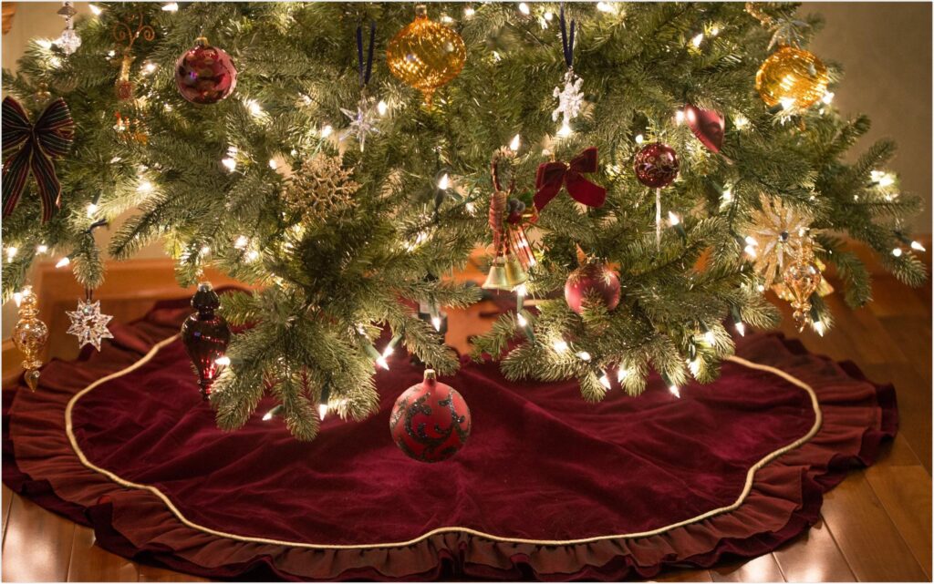 tree skirt